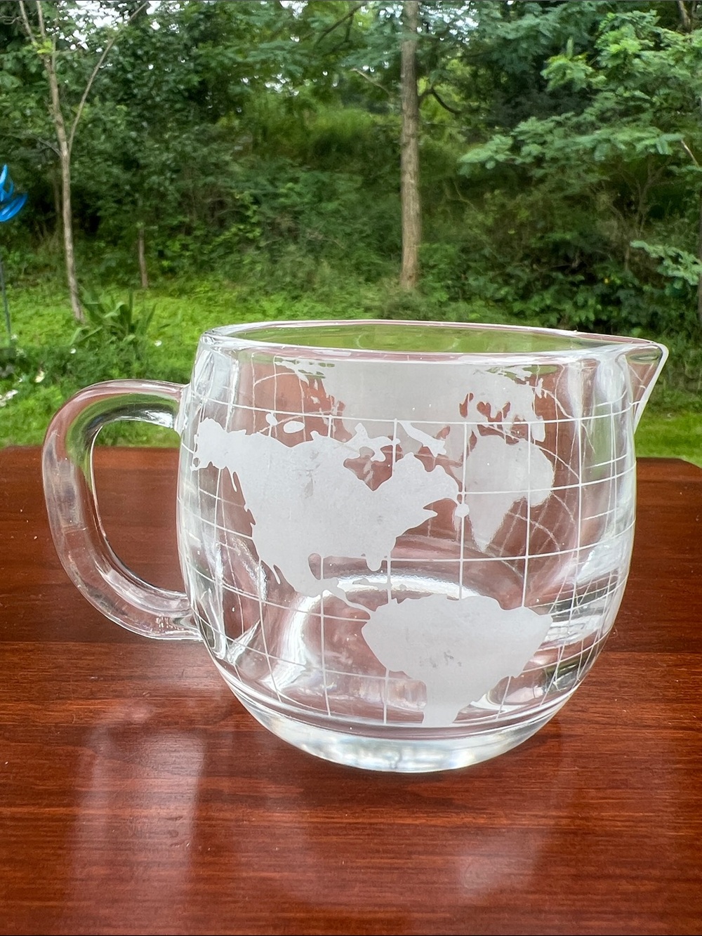 Vintage Nestle Nescafé World Globe Etched Glass Creamer